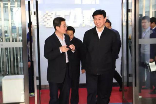 王云鵬書(shū)記參觀(guān)